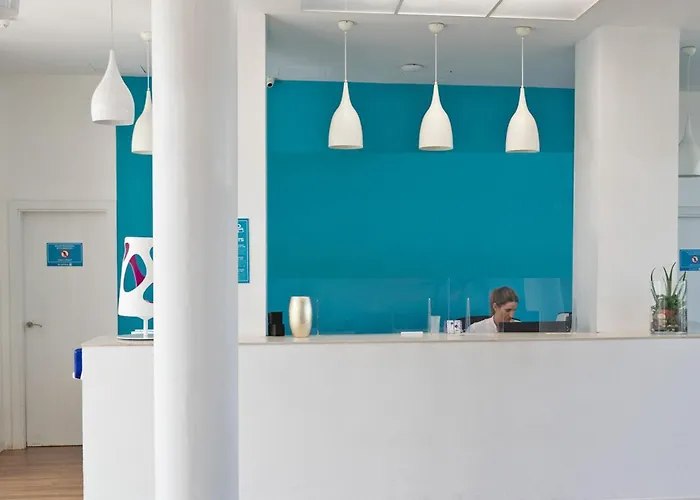 Plaza Palmeras Hotel