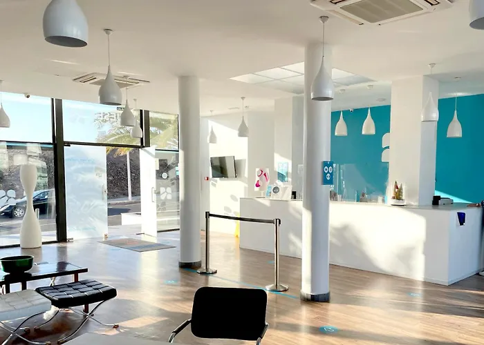 Hotel Plaza Palmeras 4*